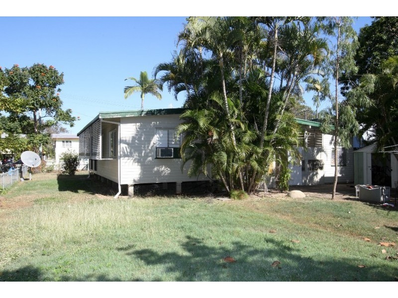 12 Fraser Avenue, Cranbrook QLD 4814