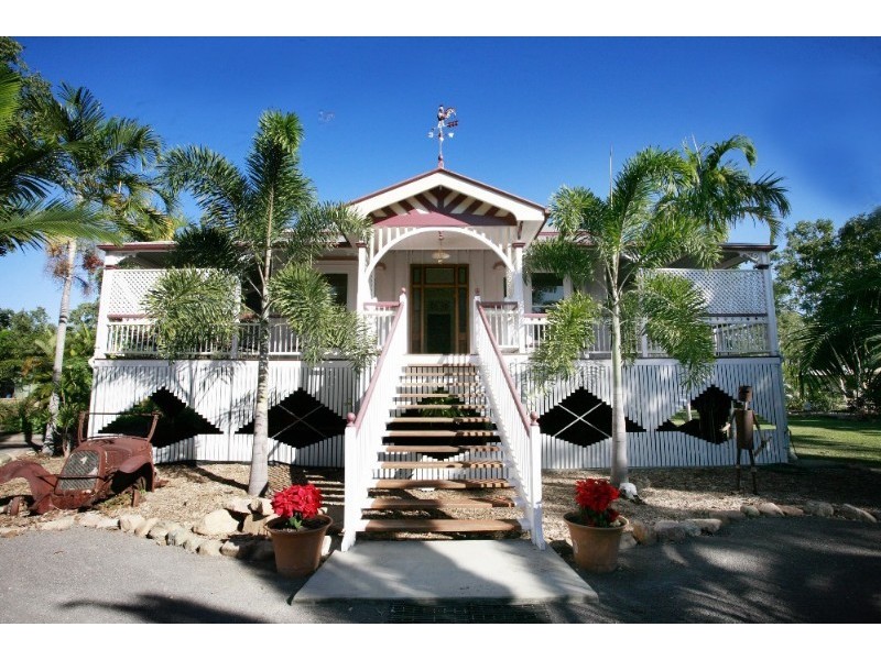 221 Kelso Drive, Kelso QLD 4815