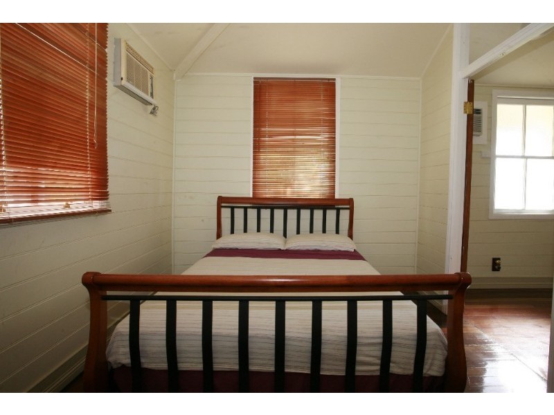 221 Kelso Drive, Kelso QLD 4815