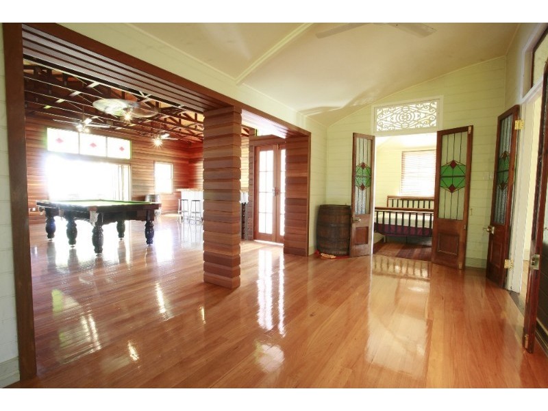 221 Kelso Drive, Kelso QLD 4815