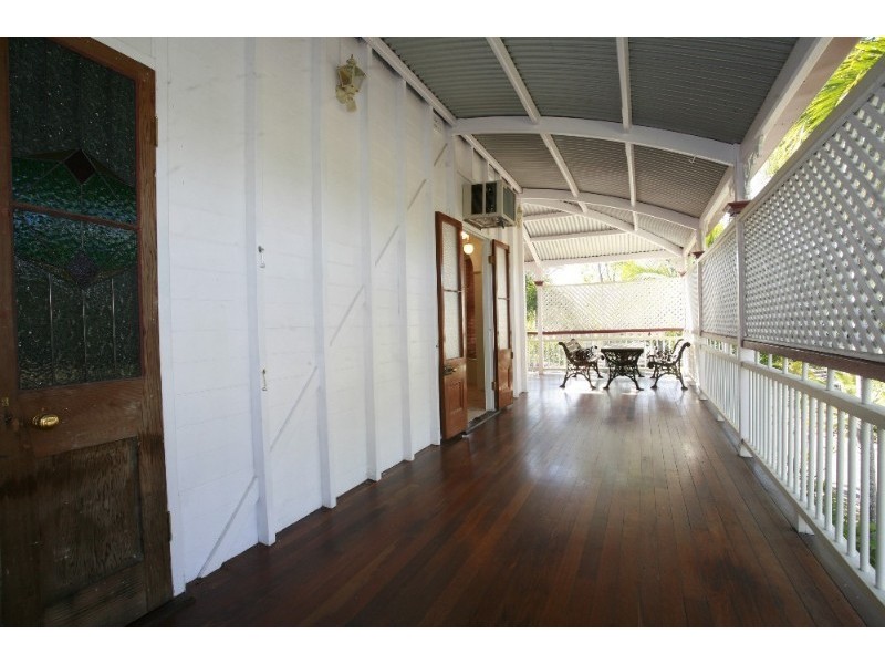 221 Kelso Drive, Kelso QLD 4815