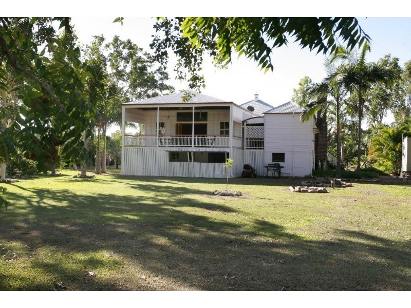 221 Kelso Drive, Kelso QLD 4815