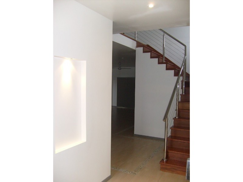 Bushland Beach QLD 4818