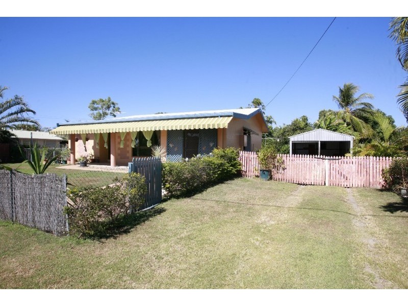 3 Mostyn Crescent, Bushland Beach QLD 4818