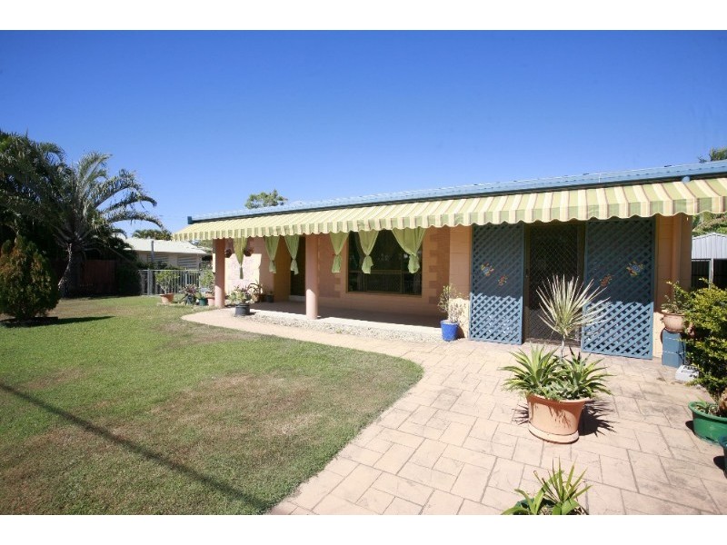 3 Mostyn Crescent, Bushland Beach QLD 4818