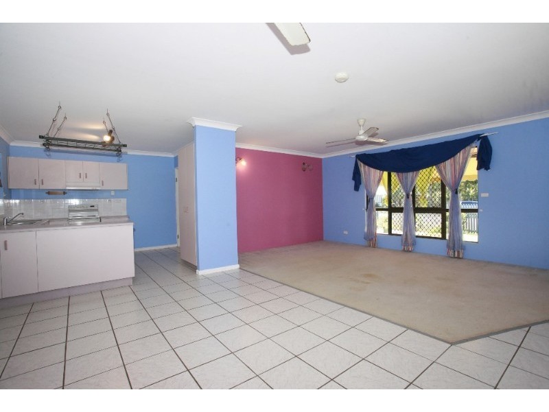 3 Mostyn Crescent, Bushland Beach QLD 4818