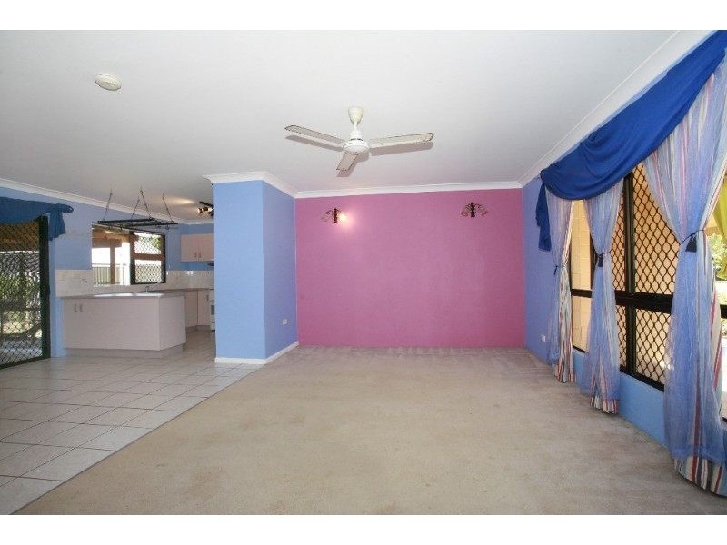 3 Mostyn Crescent, Bushland Beach QLD 4818