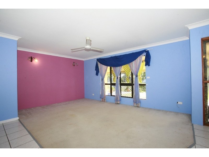 3 Mostyn Crescent, Bushland Beach QLD 4818