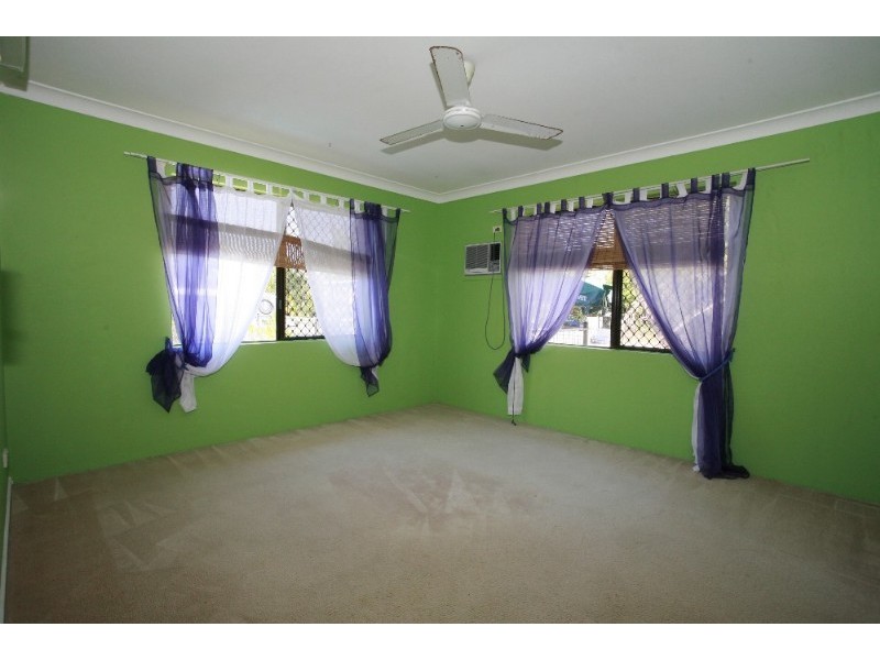 3 Mostyn Crescent, Bushland Beach QLD 4818