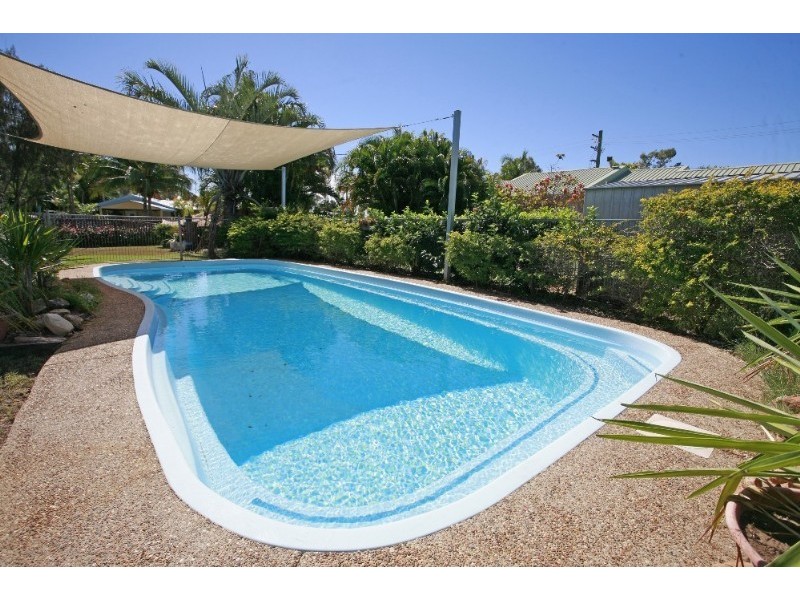 3 Mostyn Crescent, Bushland Beach QLD 4818