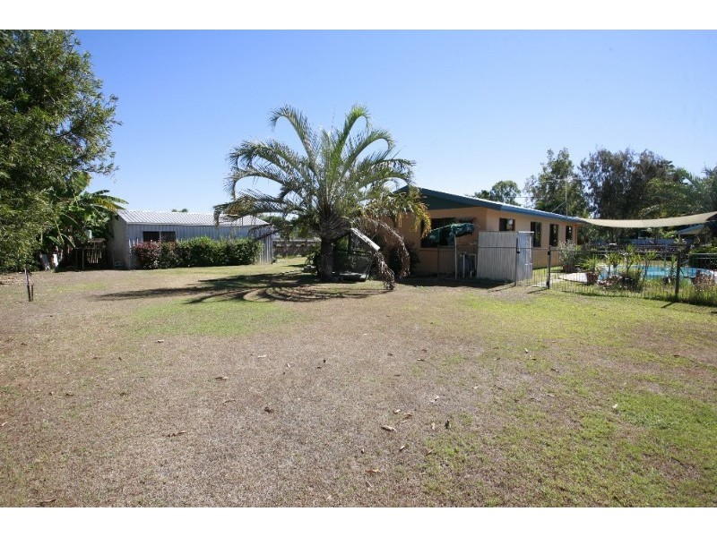 3 Mostyn Crescent, Bushland Beach QLD 4818