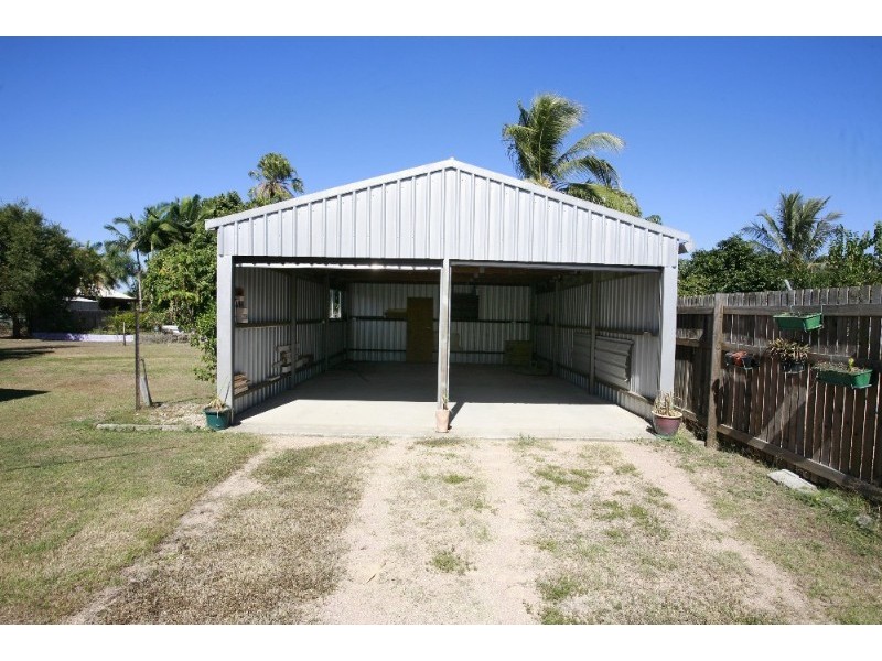 3 Mostyn Crescent, Bushland Beach QLD 4818