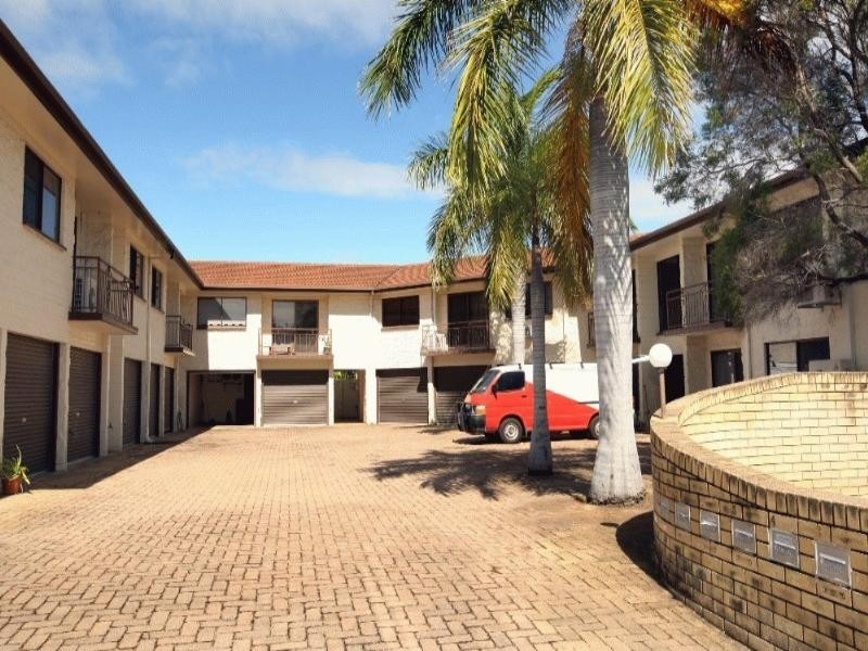 6/8 Goldring Street, Hermit Park QLD 4812