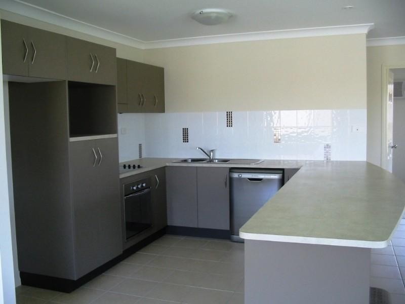 Bushland Beach QLD 4818