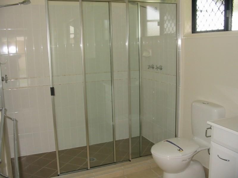 Bushland Beach QLD 4818