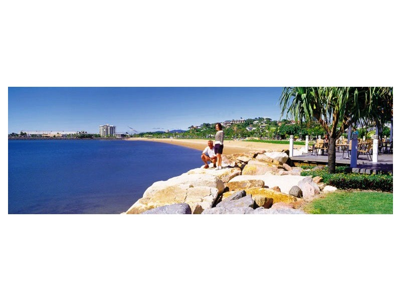 2/27 Warburton Street, North Ward QLD 4810