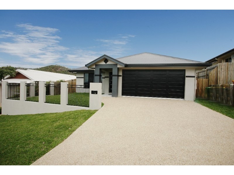 12 Lockyer Place, Mount Louisa QLD 4814