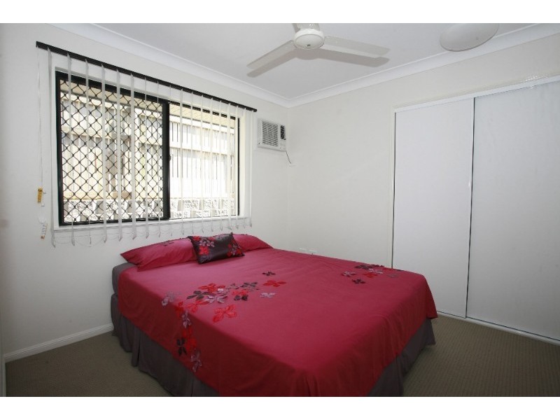 12 Lockyer Place, Mount Louisa QLD 4814