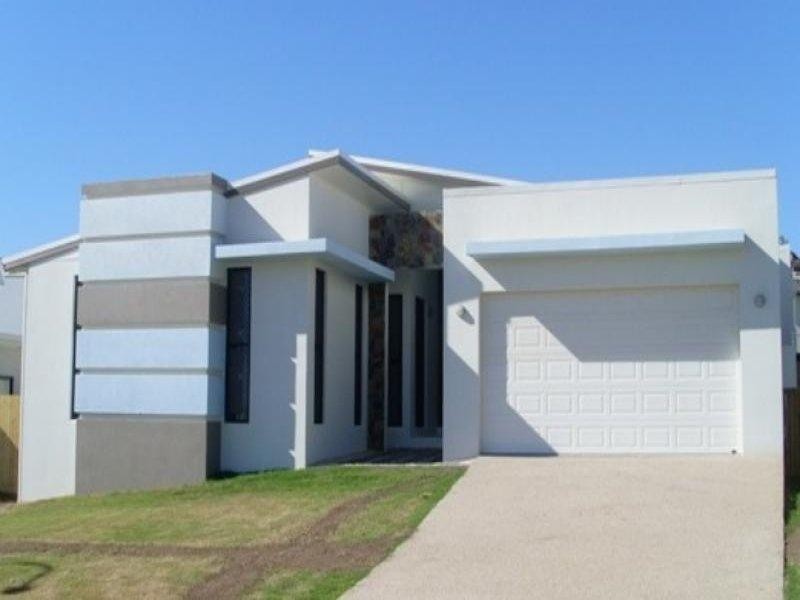 Bushland Beach QLD 4818