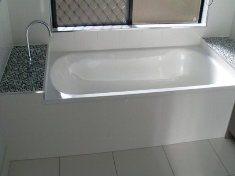 Bushland Beach QLD 4818