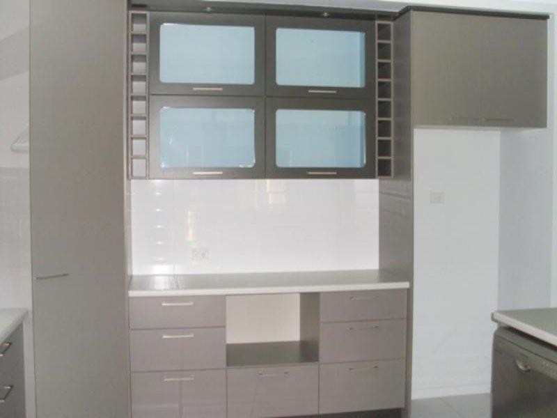 Bushland Beach QLD 4818