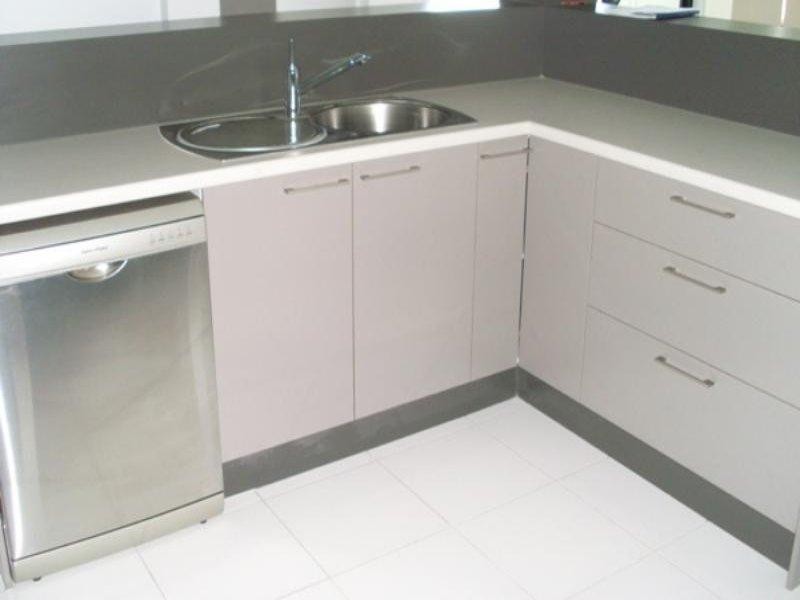 Bushland Beach QLD 4818