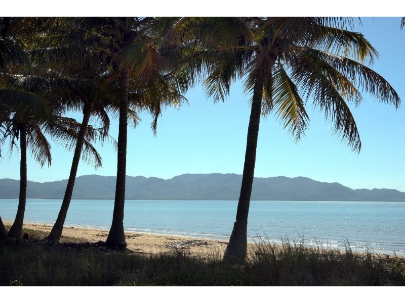 13 Buckby Street, Pallarenda QLD 4810