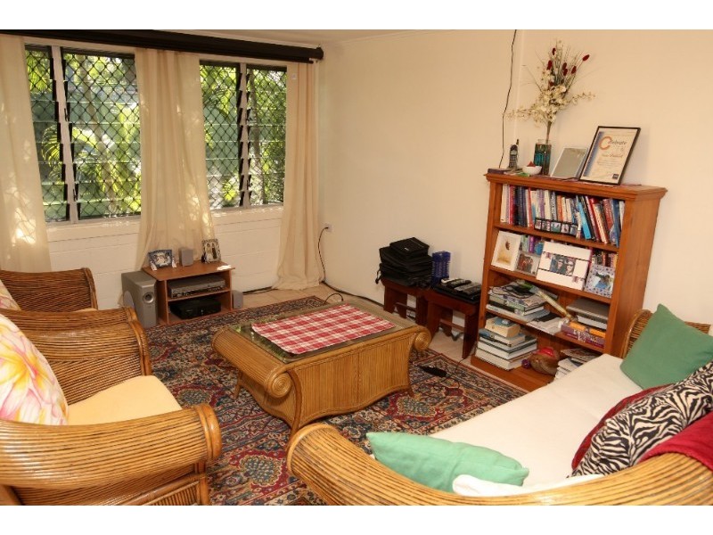 13 Buckby Street, Pallarenda QLD 4810