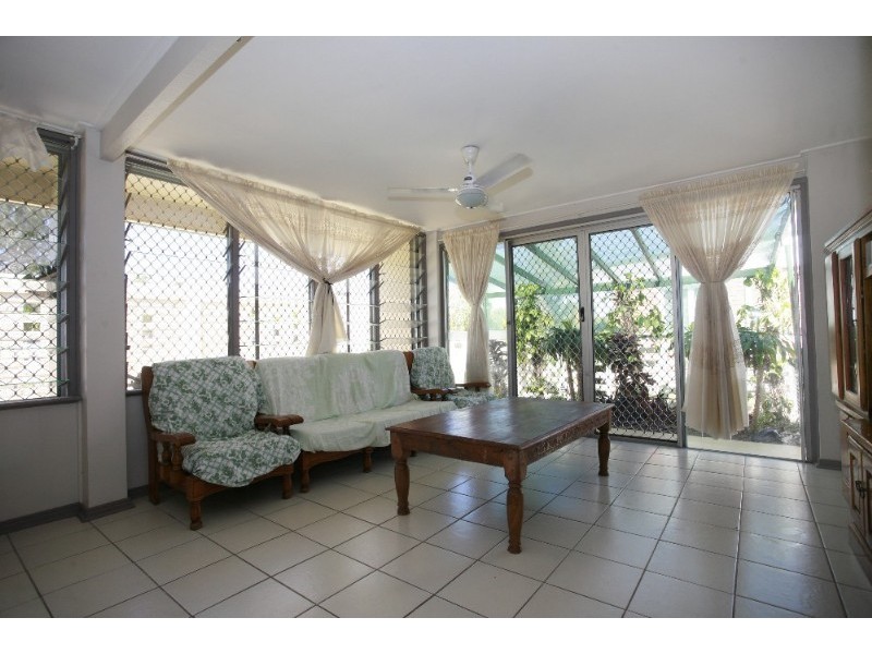 8 Haydon Crescent, Heatley QLD 4814