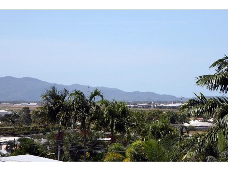 13 Glasgow Avenue, Mount Louisa QLD 4814