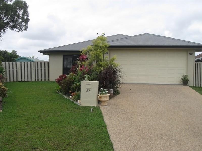 Bushland Beach QLD 4818