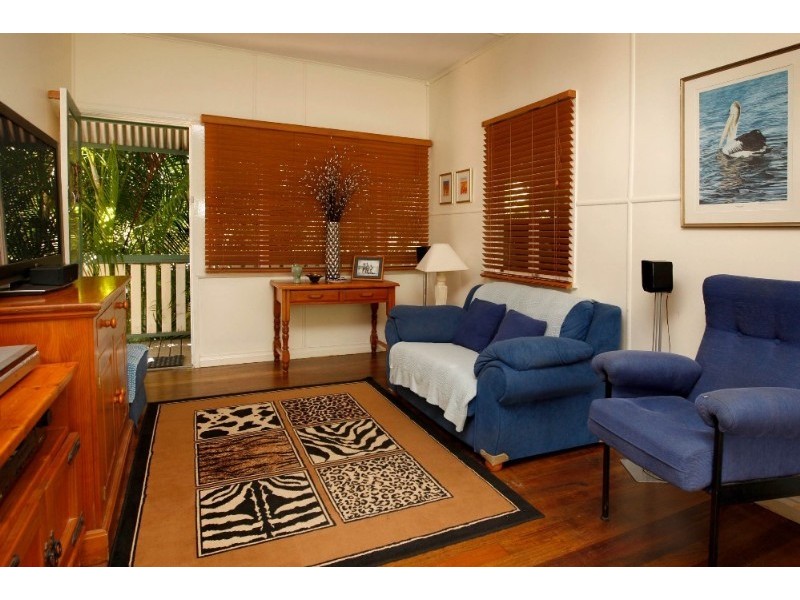 14 Roberts Street, Hermit Park QLD 4812