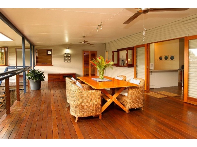 14 Roberts Street, Hermit Park QLD 4812