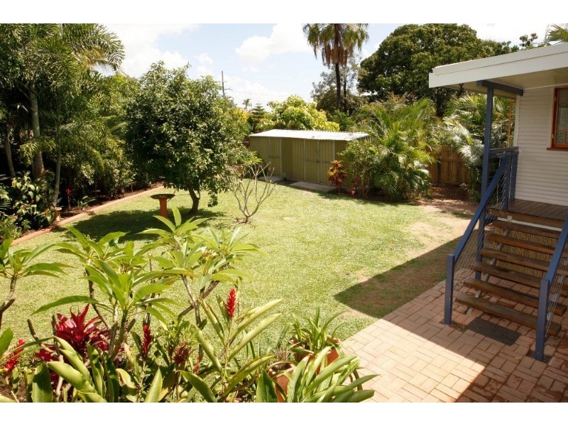 14 Roberts Street, Hermit Park QLD 4812