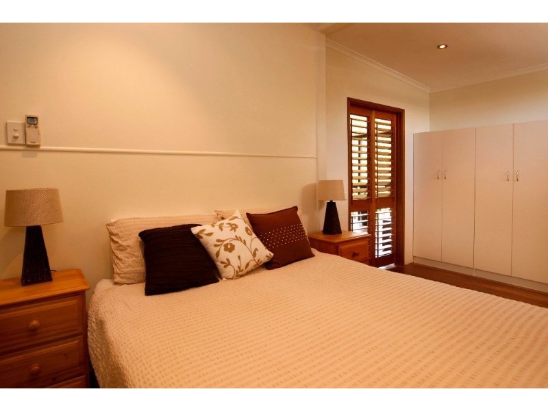 14 Roberts Street, Hermit Park QLD 4812