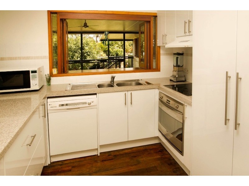 14 Roberts Street, Hermit Park QLD 4812