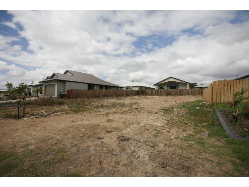 64 Shutehaven Circuit, Bushland Beach QLD 4818