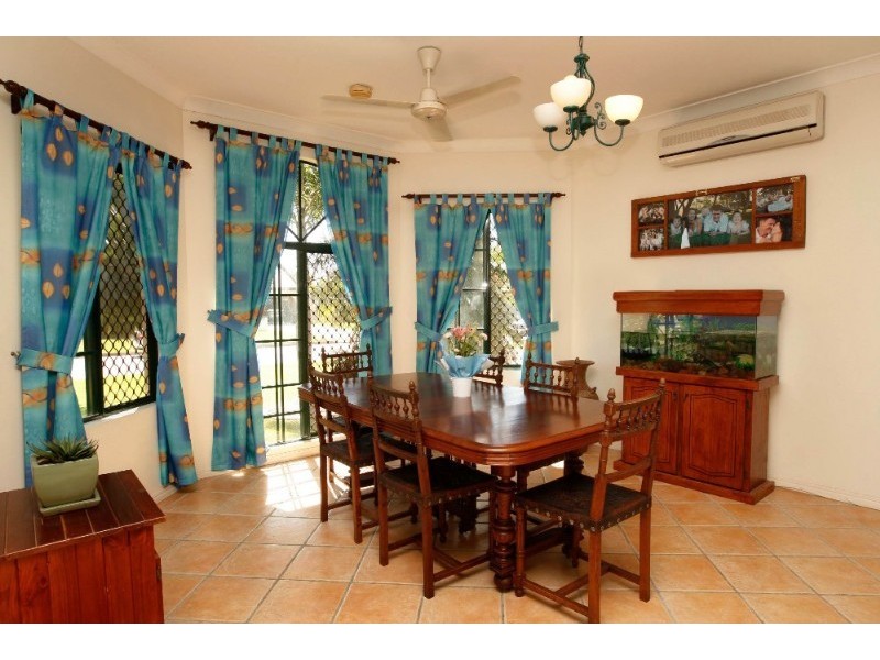 25 Spruce Street, Kirwan QLD 4817