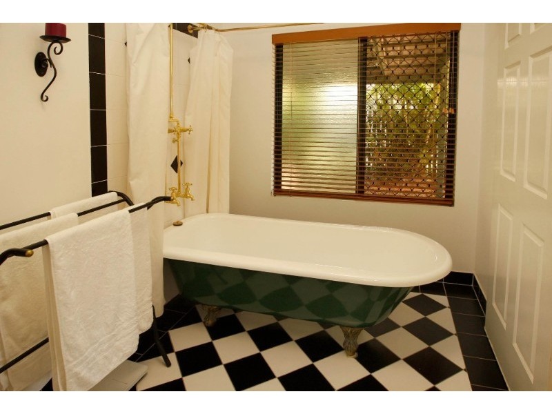 25 Spruce Street, Kirwan QLD 4817