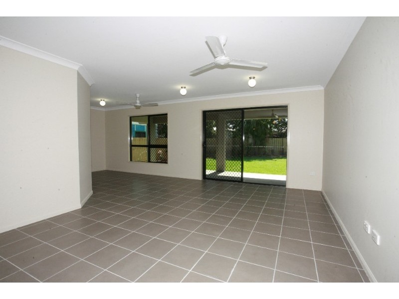 8 Abbott Street, Oonoonba QLD 4811