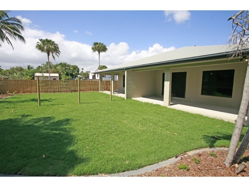 8 Abbott Street, Oonoonba QLD 4811