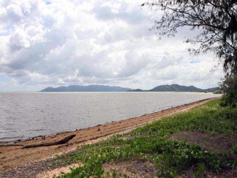 140 Goicoechea Drive, Bushland Beach QLD 4818