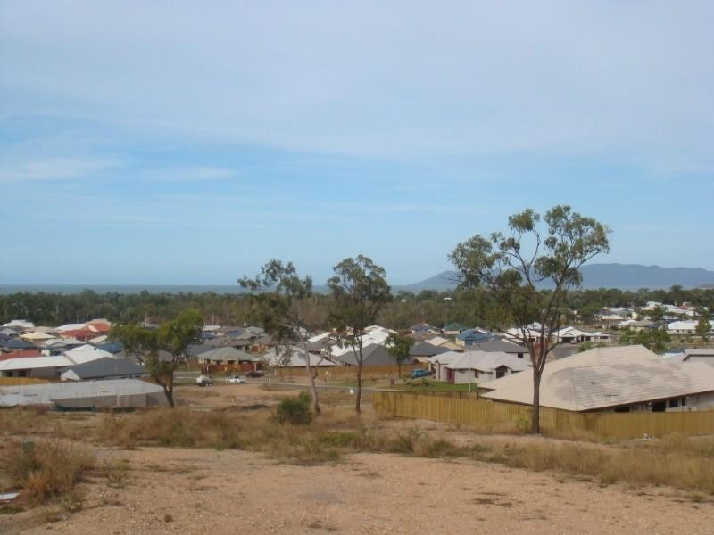 140 Goicoechea Drive, Bushland Beach QLD 4818