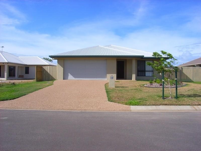 Bushland Beach QLD 4818