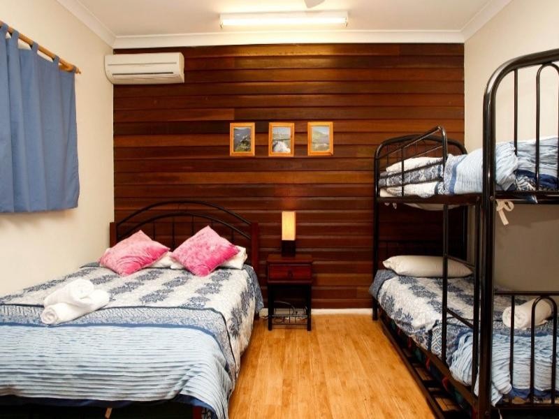 6 Appian Way, Magnetic Island QLD 4819