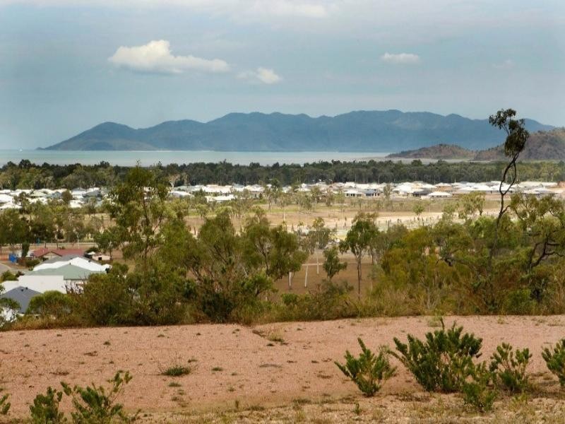 45 Goicoechea Drive, Bushland Beach QLD 4818