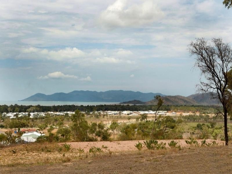 45 Goicoechea Drive, Bushland Beach QLD 4818