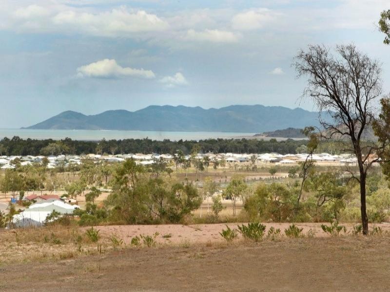 45 Goicoechea Drive, Bushland Beach QLD 4818