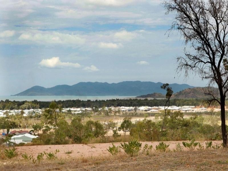 45 Goicoechea Drive, Bushland Beach QLD 4818