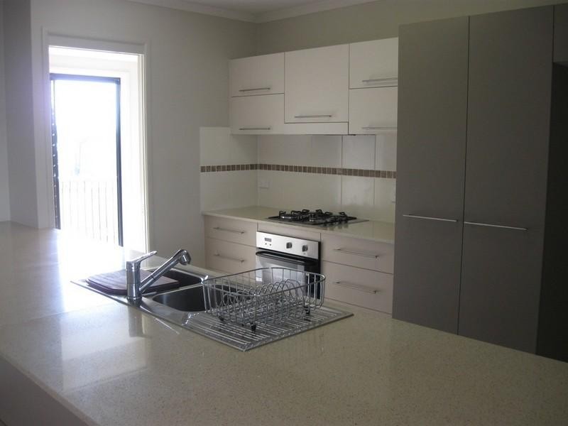 Bushland Beach QLD 4818